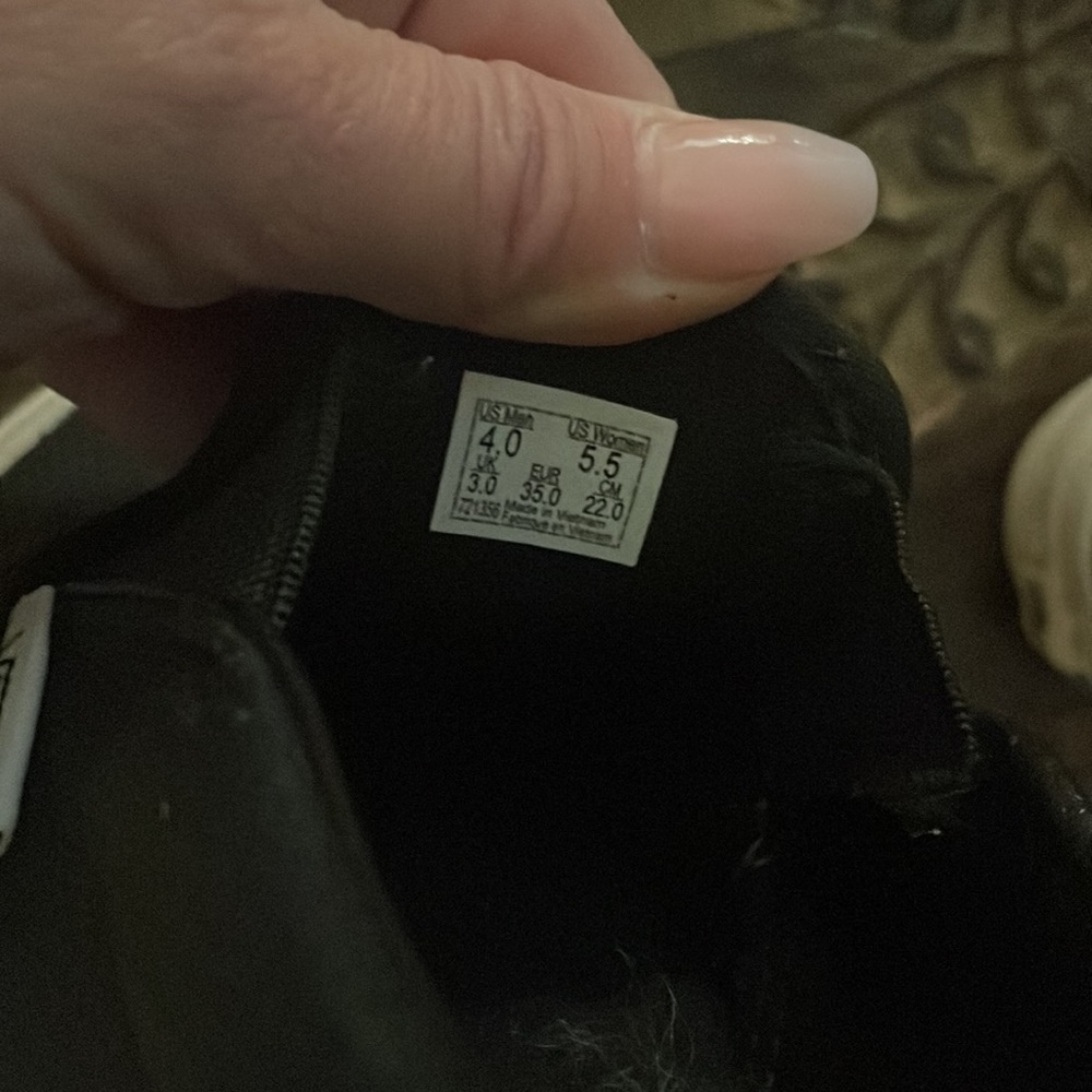 Vans - Picture 4 of 4